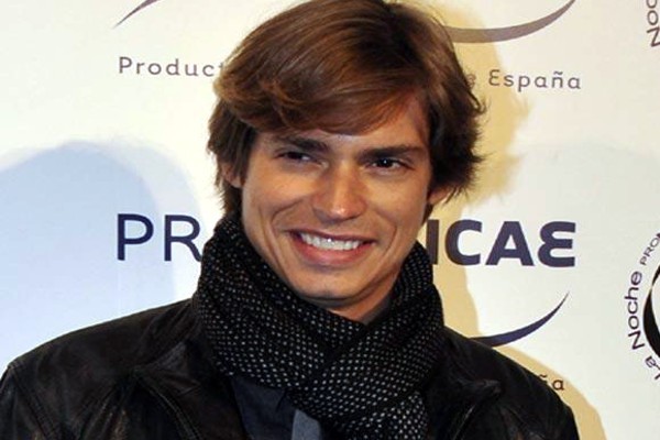 Carlos Baute teme peligra al visitar Venezuela !